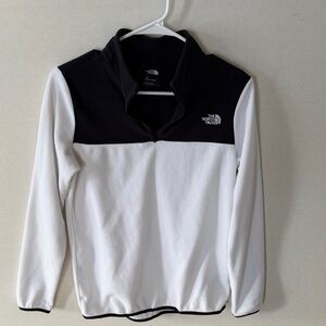 The North Face Women’s Black and White Quarter Zip Fleece Top
